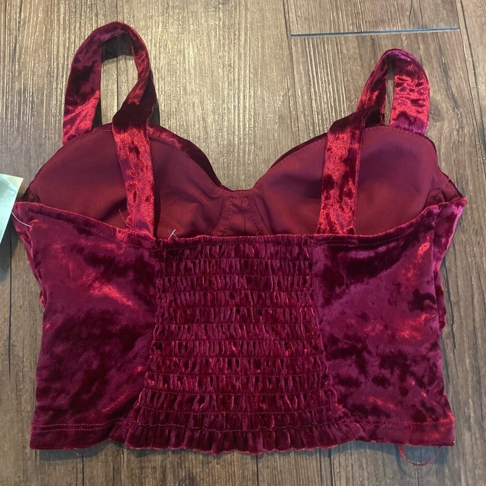 Red Velvet Cropped Tank Top brand meraki Size M - Picture 4 of 4